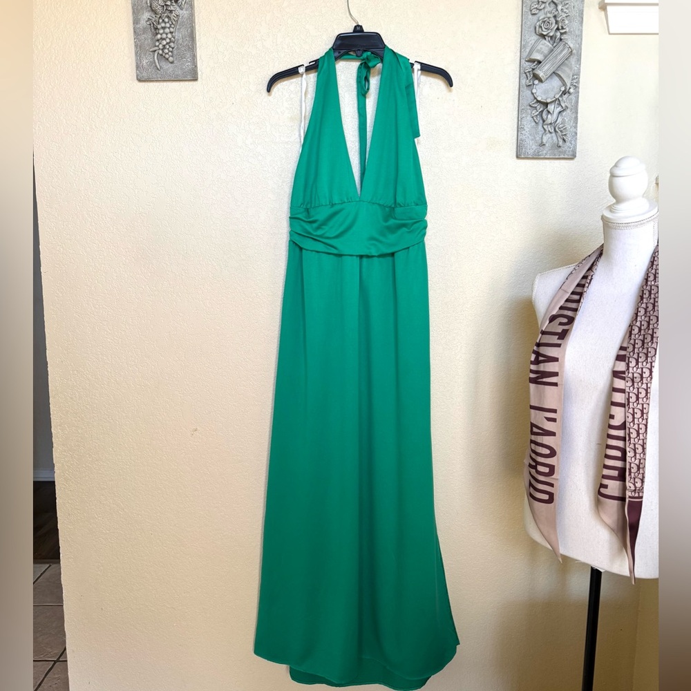 Chic Green Halter Maxi Dress - Picture 3 of 10